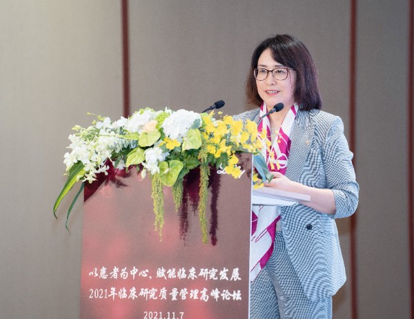 王莉.jpg